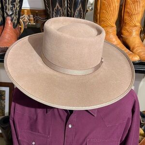 Western flat hat